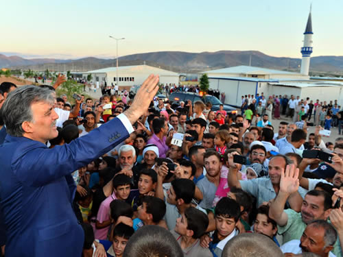 President Gül Has Iftar with Syrian Refugees in the Province of Malatya